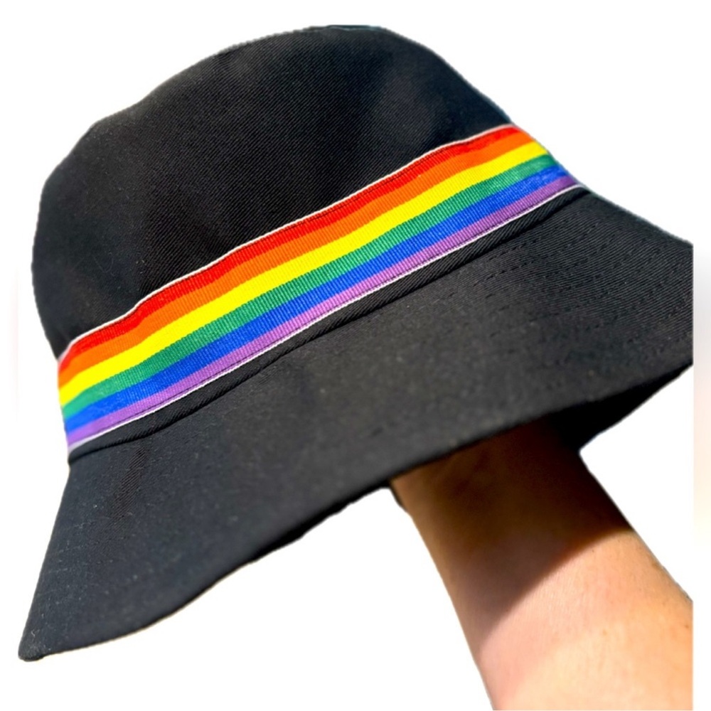 Rainbow band bucket hat
